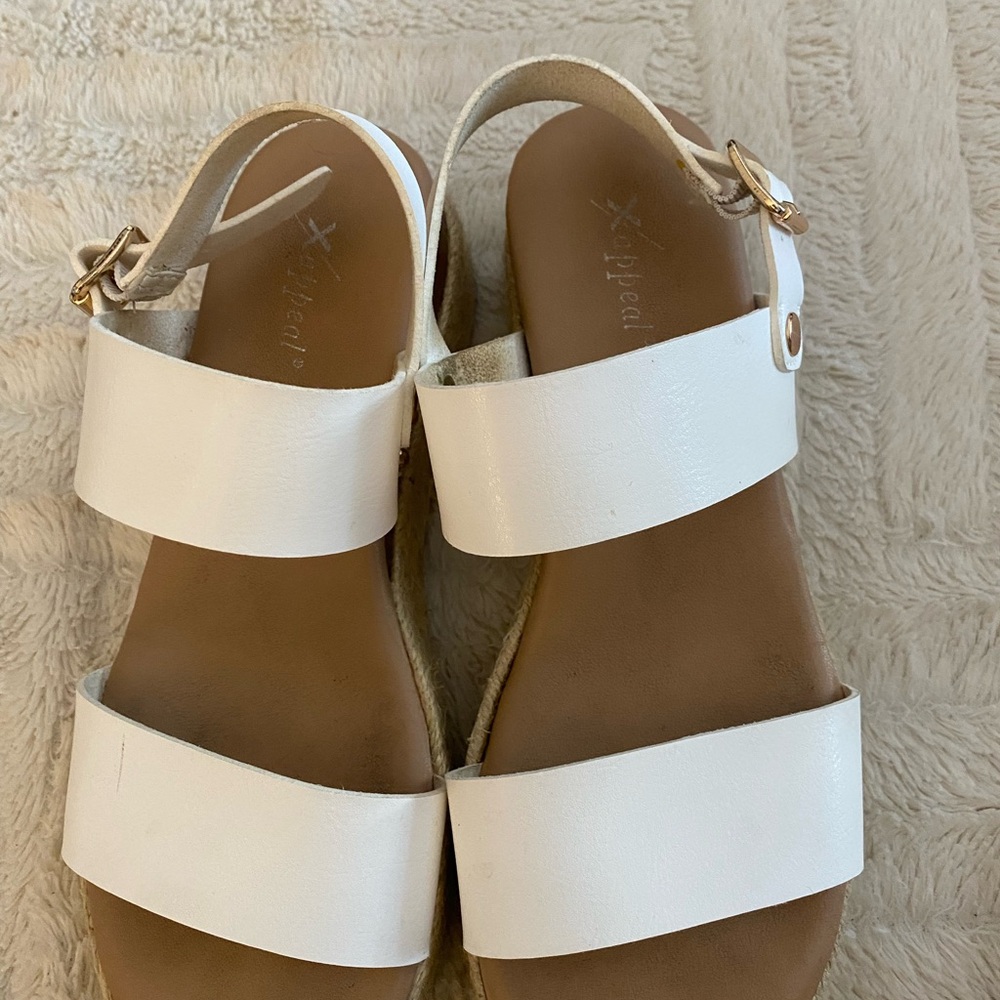 Xappeal Women's Cream Sandals